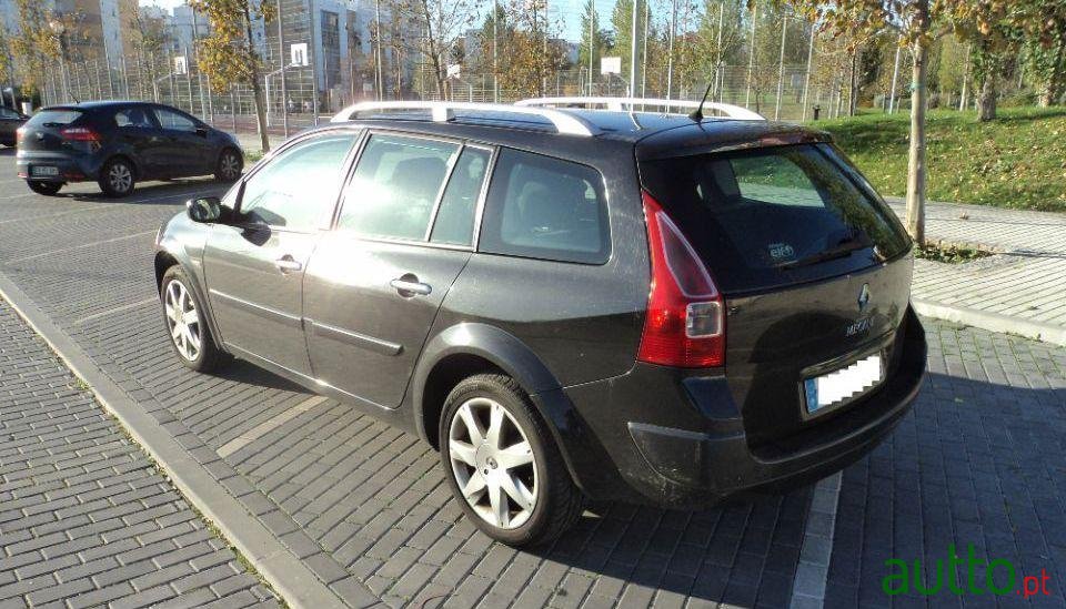 2008' Renault Megane Break photo #2