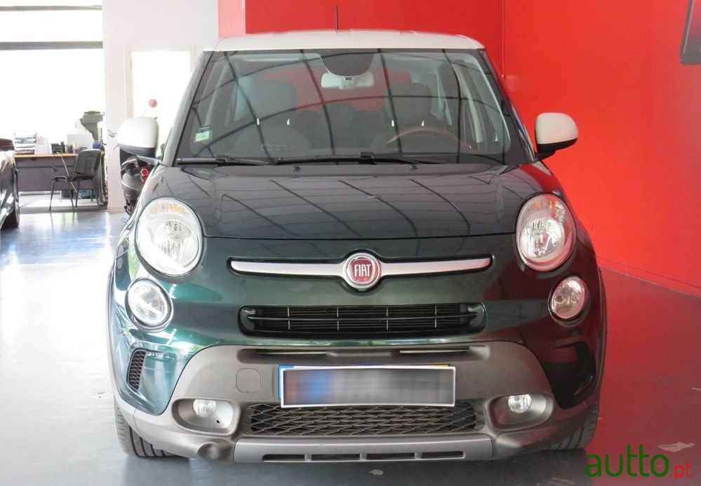 2014' Fiat 500L photo #2