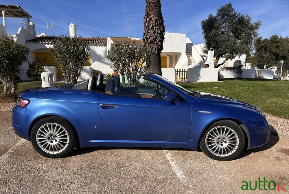 2007' Alfa Romeo Spider 2.2 Jts photo #3