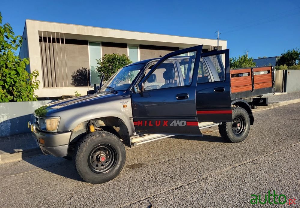 1992' Toyota Hilux photo #4