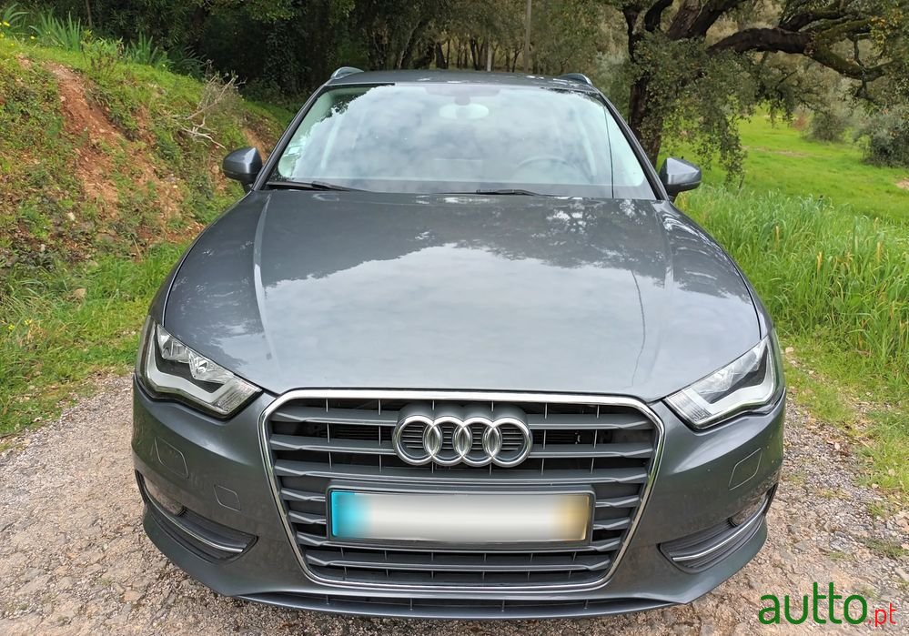 2014' Audi A3 Sportback photo #2