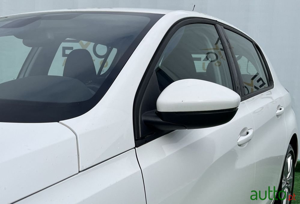 2016' Peugeot 308 photo #3