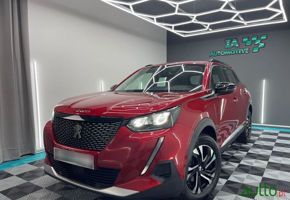 2020' Peugeot 2008 photo #1