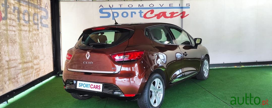 2015' Renault Clio photo #2