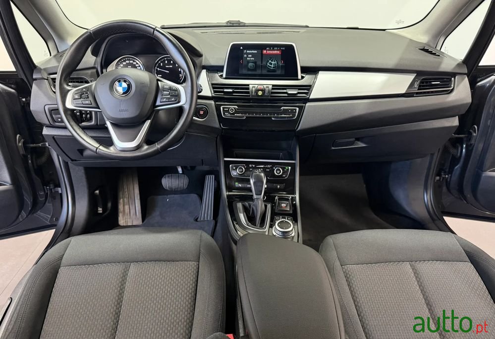 2020' BMW Série 2 Advantage photo #4