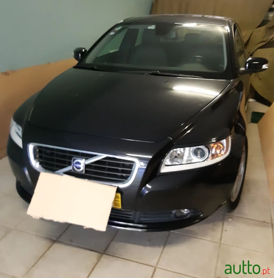 2008' Volvo S40 photo #5