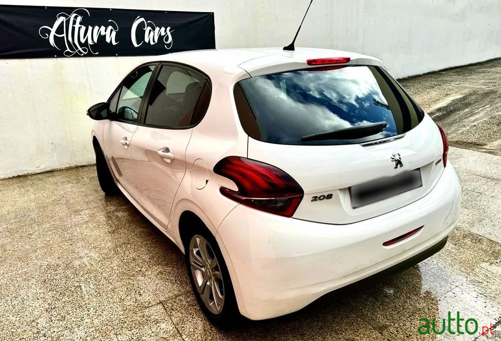 2016' Peugeot 208 photo #5