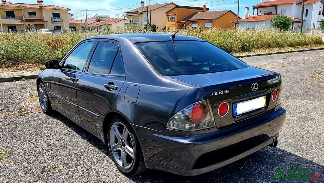 2003' Lexus Is-200 photo #5