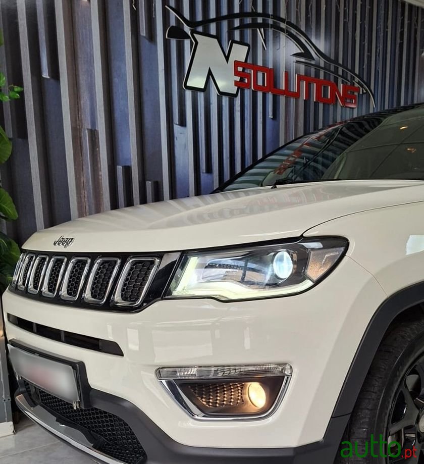 2019' Jeep Compass photo #3