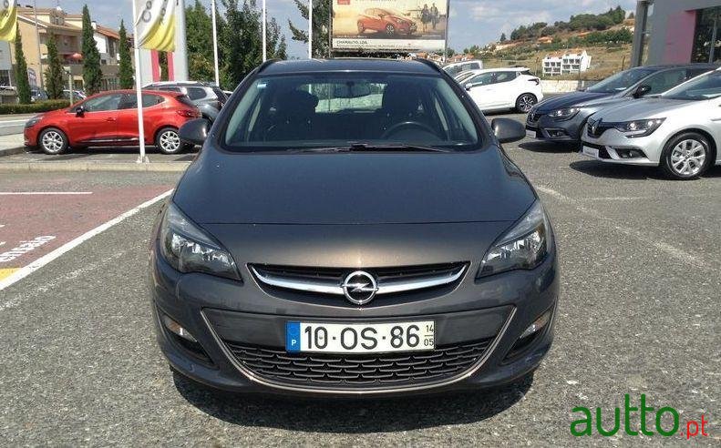 2014' Opel Astra Sports Tourer photo #5