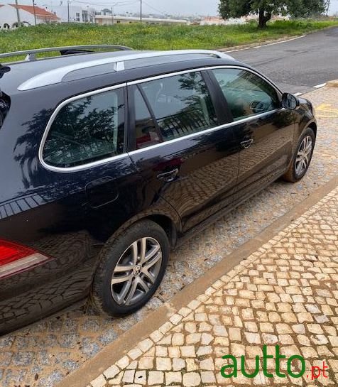 2010' Volkswagen Golf Variant photo #1