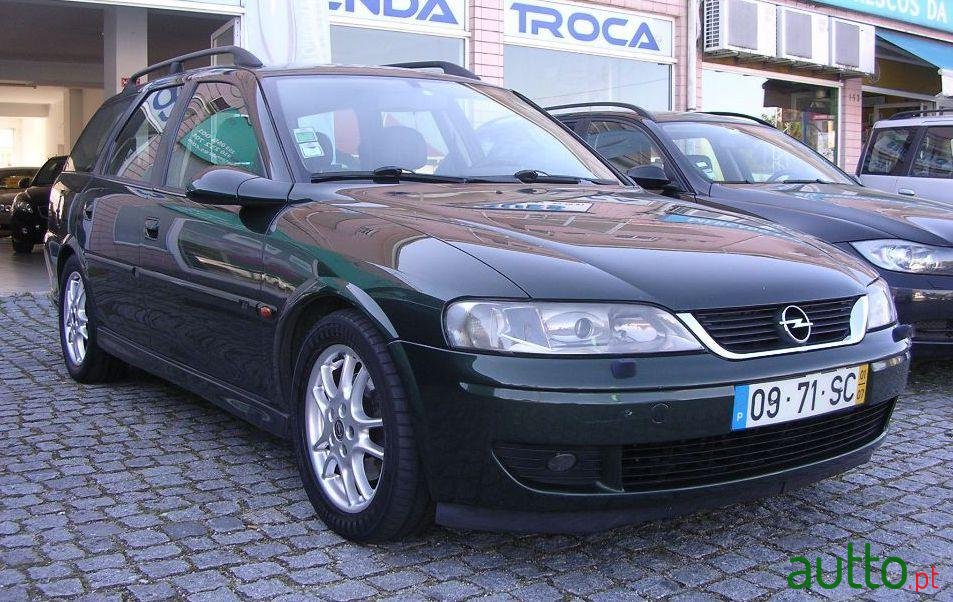 2001' Opel Vectra Caravan photo #2