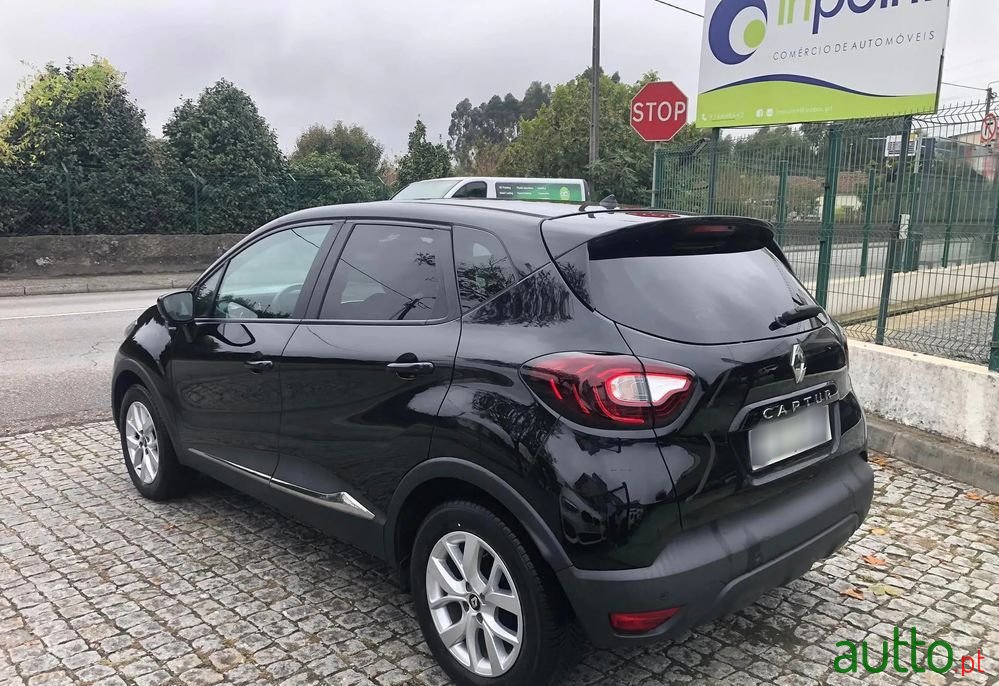 2019' Renault Captur photo #4