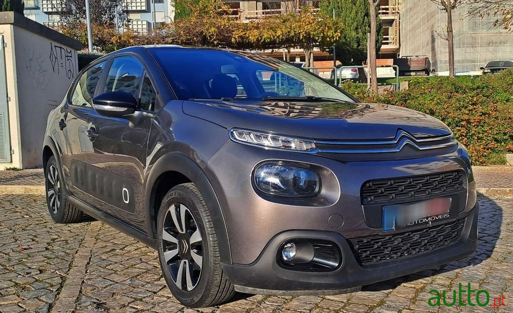 2019' Citroen C3 1.2 Puretech Shine photo #1