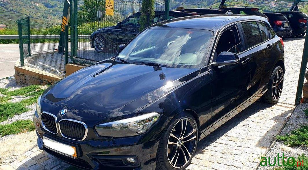 2015' BMW 116 D Eficiente Dynamic photo #1