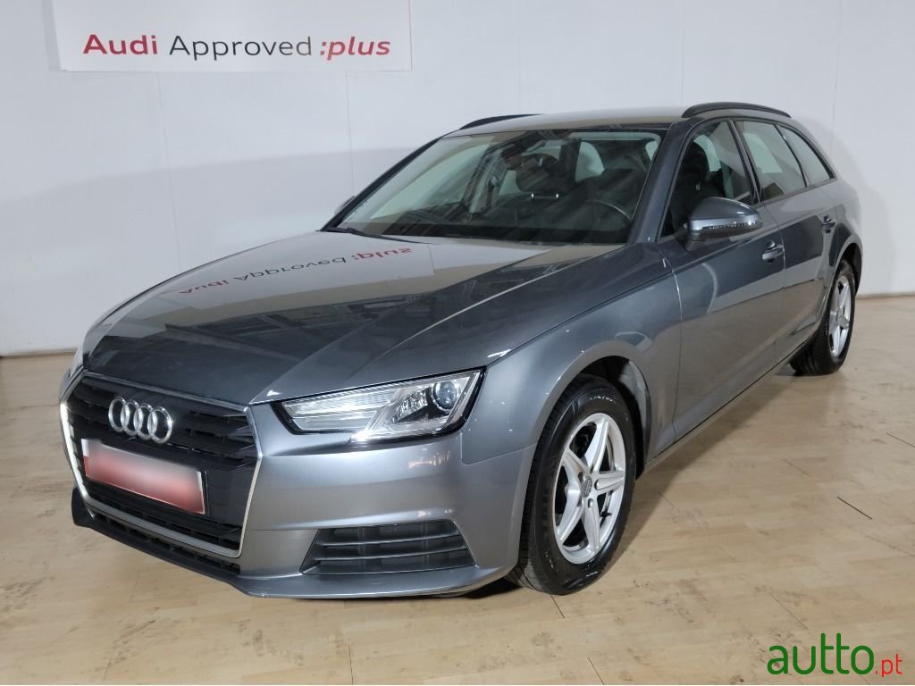 2018' Audi A4 Avant photo #1