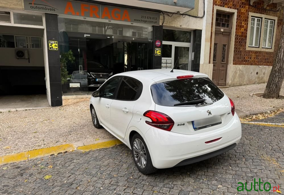 2016' Peugeot 208 1.2 Puretech Style photo #6