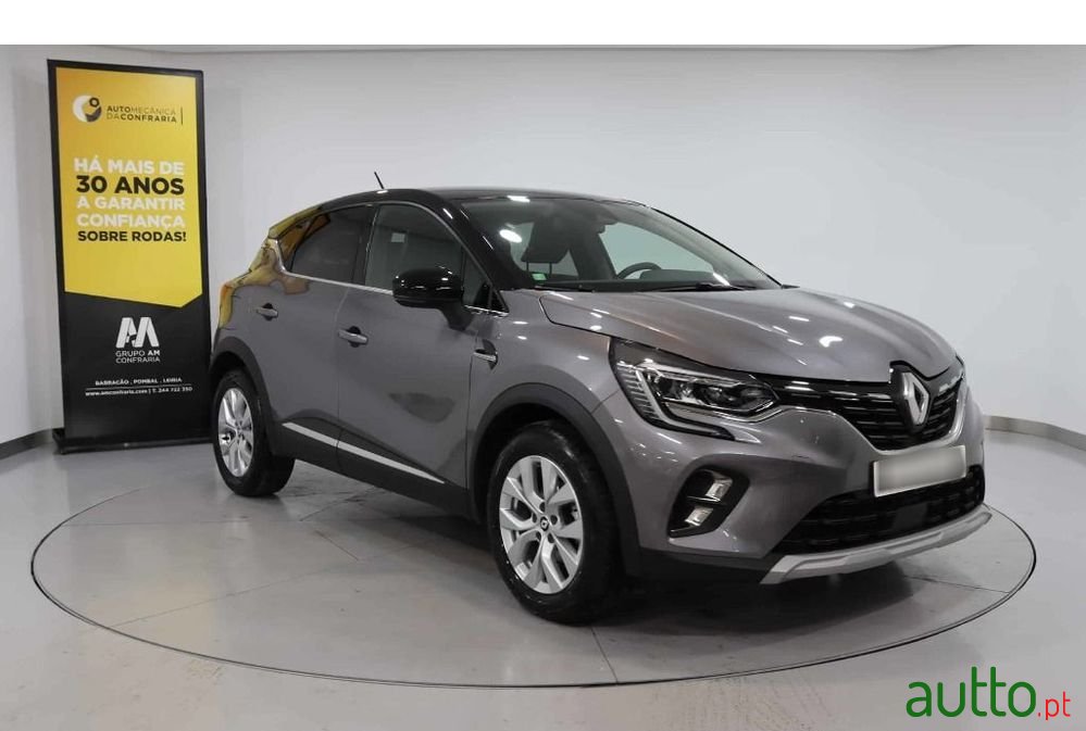 2022' Renault Captur photo #1