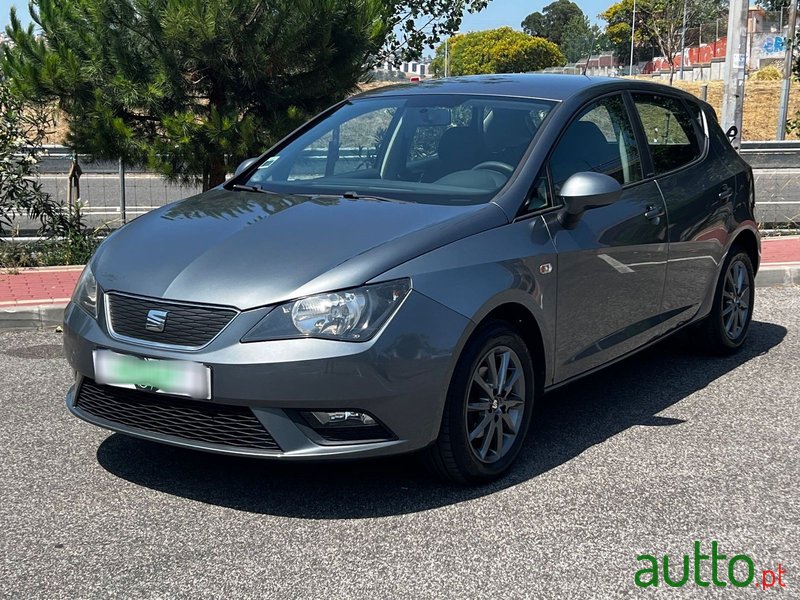 2015' SEAT Ibiza photo #2