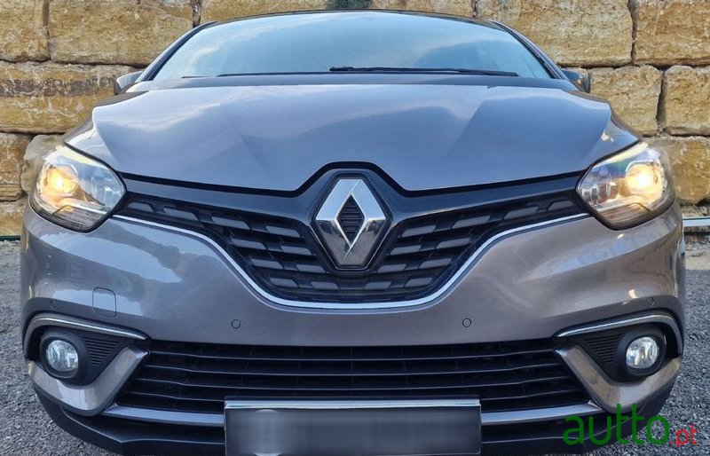 2019' Renault Grand Scenic photo #3