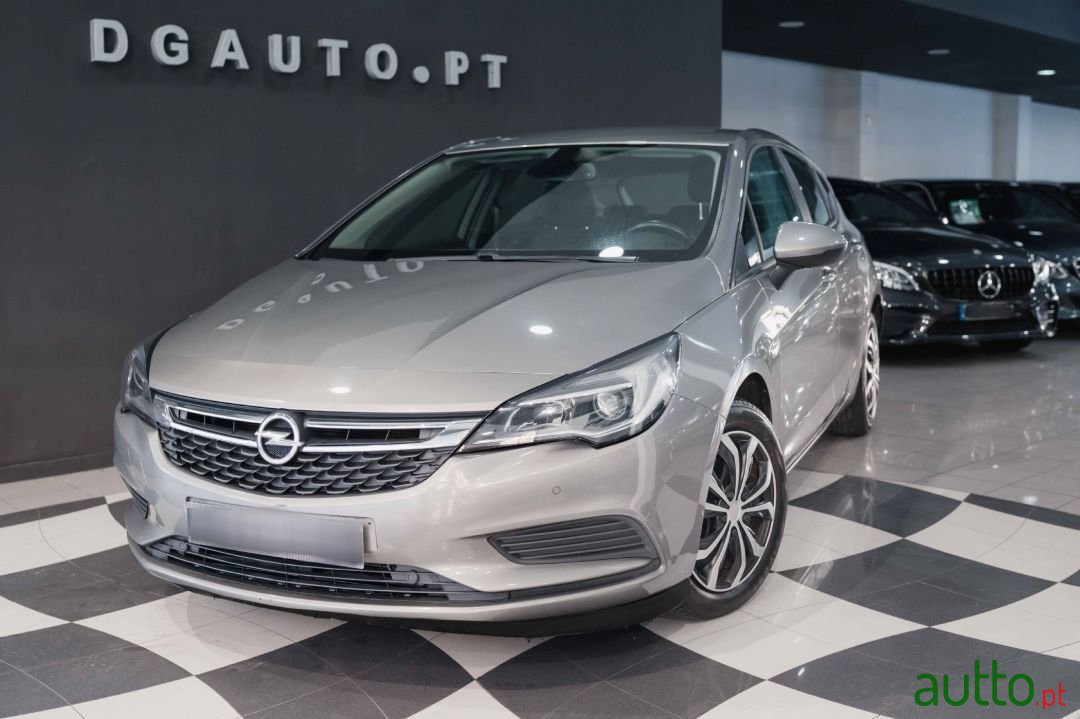 2016' Opel Astra photo #1