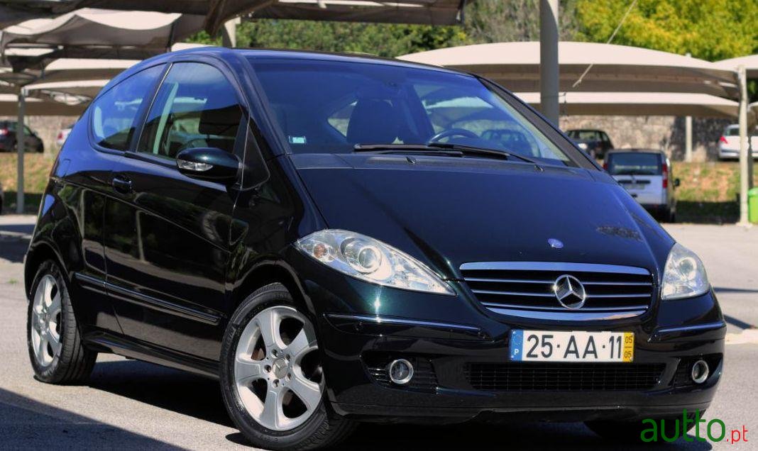 2005' Mercedes-Benz A-150 Avantgarde Coupé photo #2