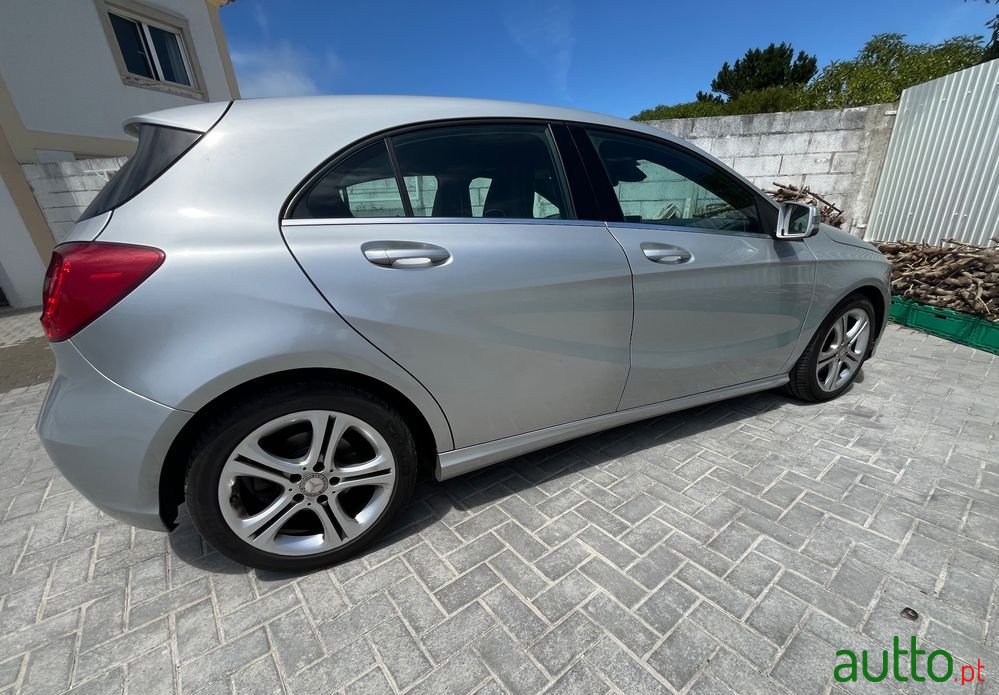 2012' Mercedes-Benz A 200 photo #5