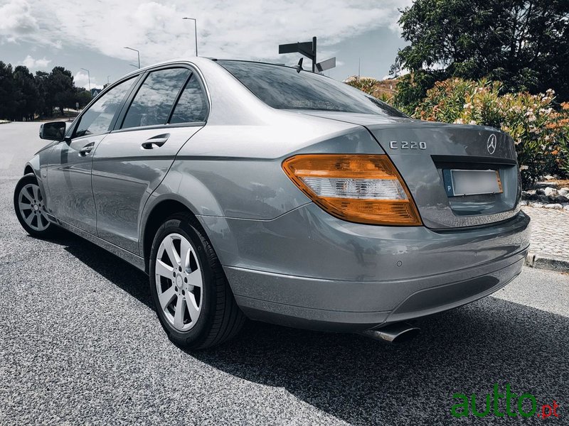 2010' Mercedes-Benz C-220 photo #3