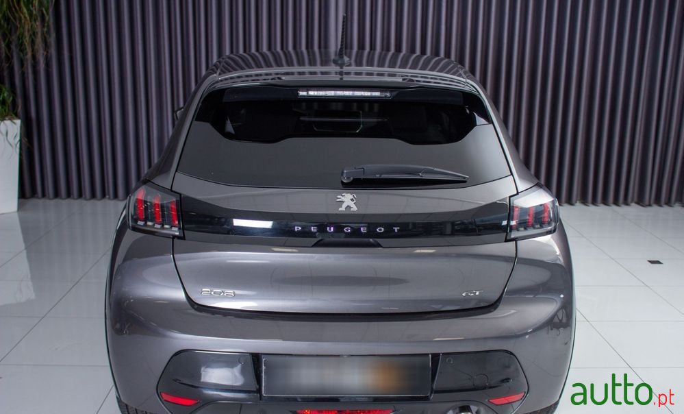 2021' Peugeot 208 Puretech photo #2