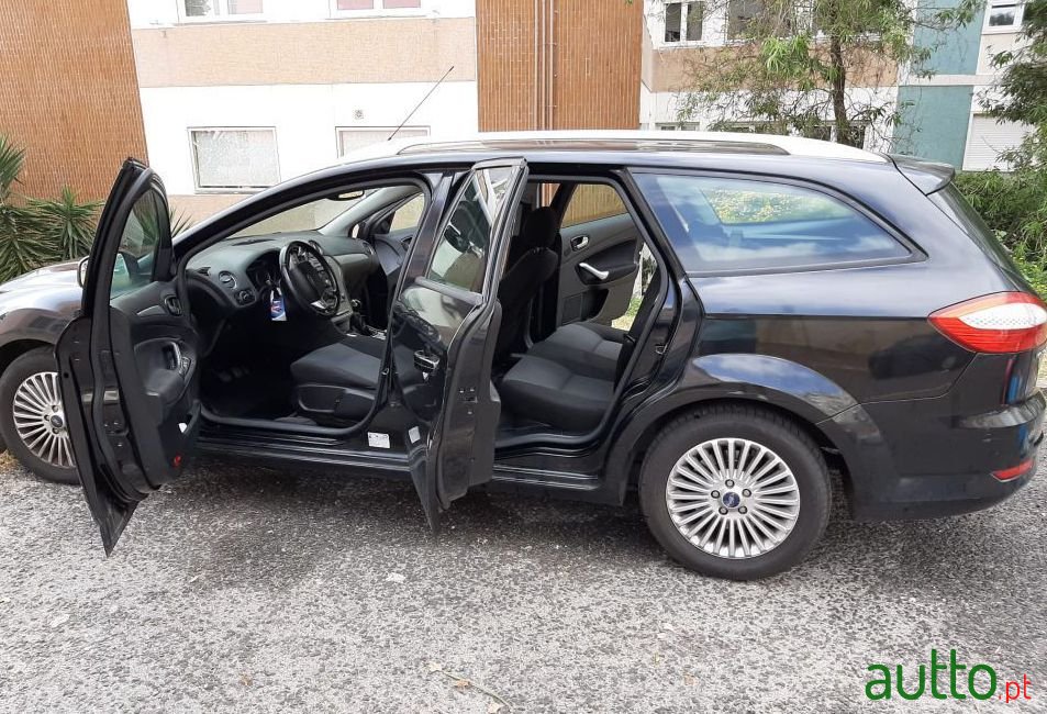 2008' Ford Mondeo Sw photo #3