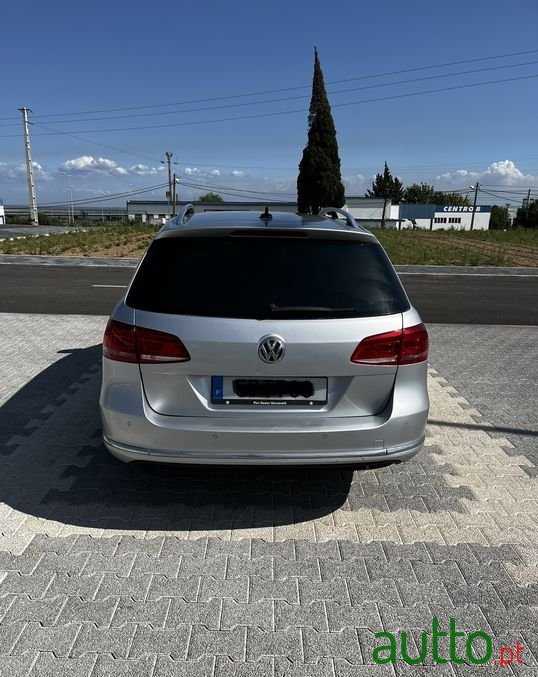 2012' Volkswagen Passat photo #4