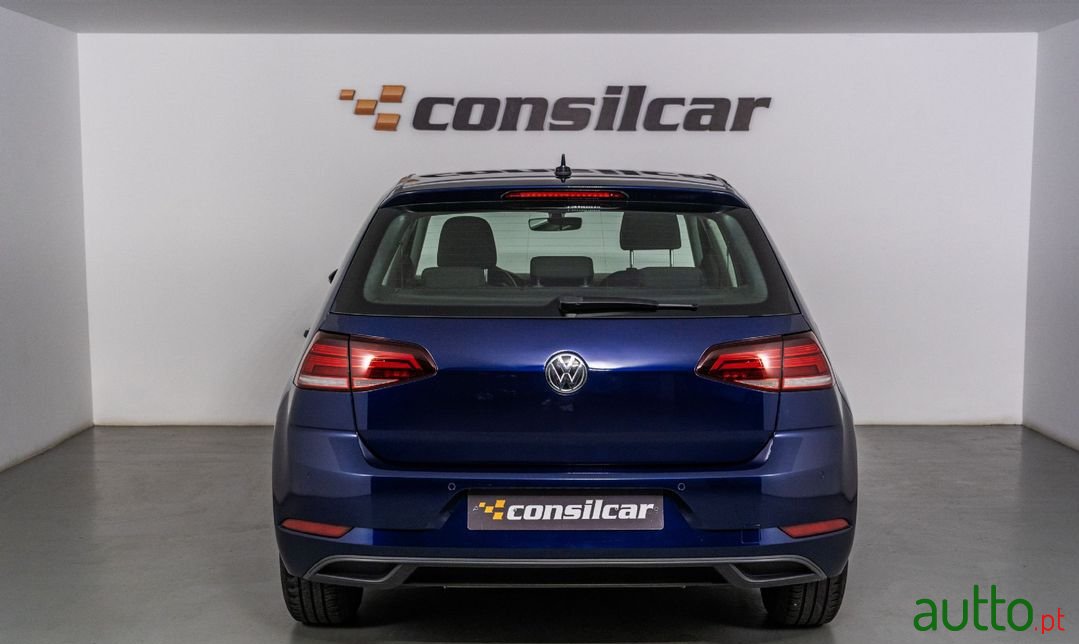 2019' Volkswagen Golf photo #4