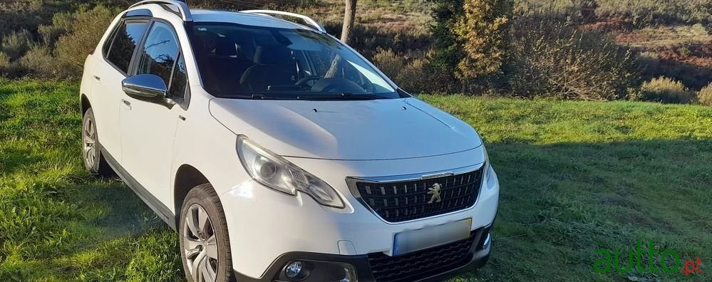 2016' Peugeot 2008 photo #1