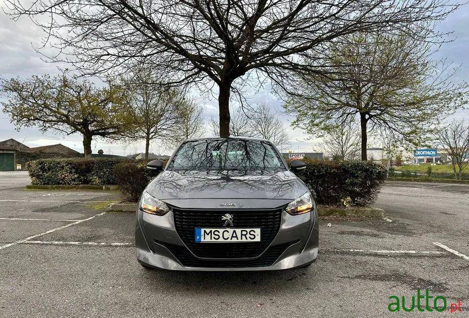 2021' Peugeot 208 photo #2