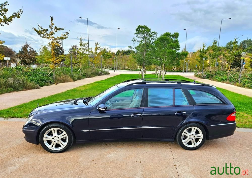 2007' Mercedes-Benz Classe E photo #3