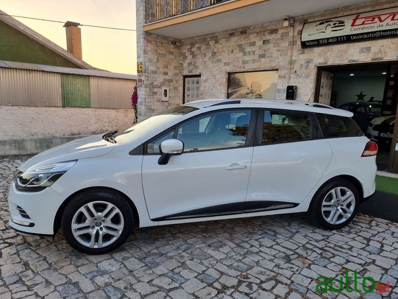 2018' Renault Clio Sport Tourer photo #4