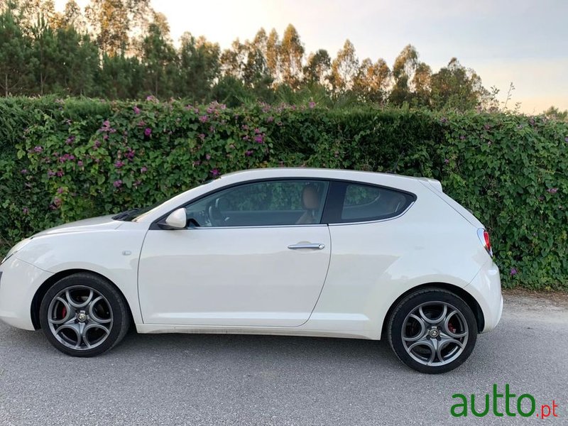 2012' Alfa Romeo MiTo photo #4