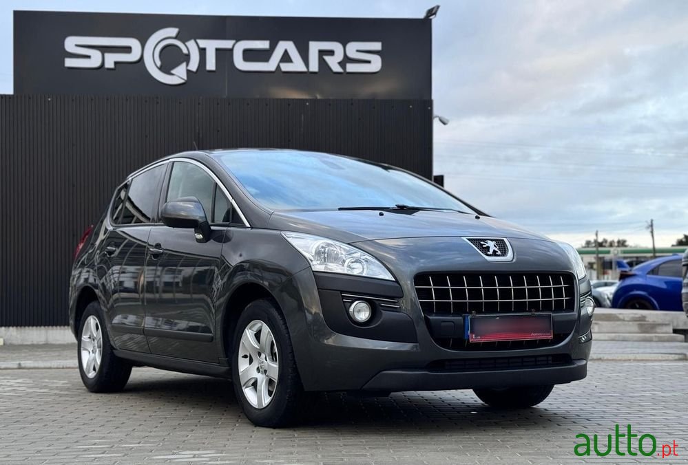 2013' Peugeot 3008 1.6 Hdi Active photo #1