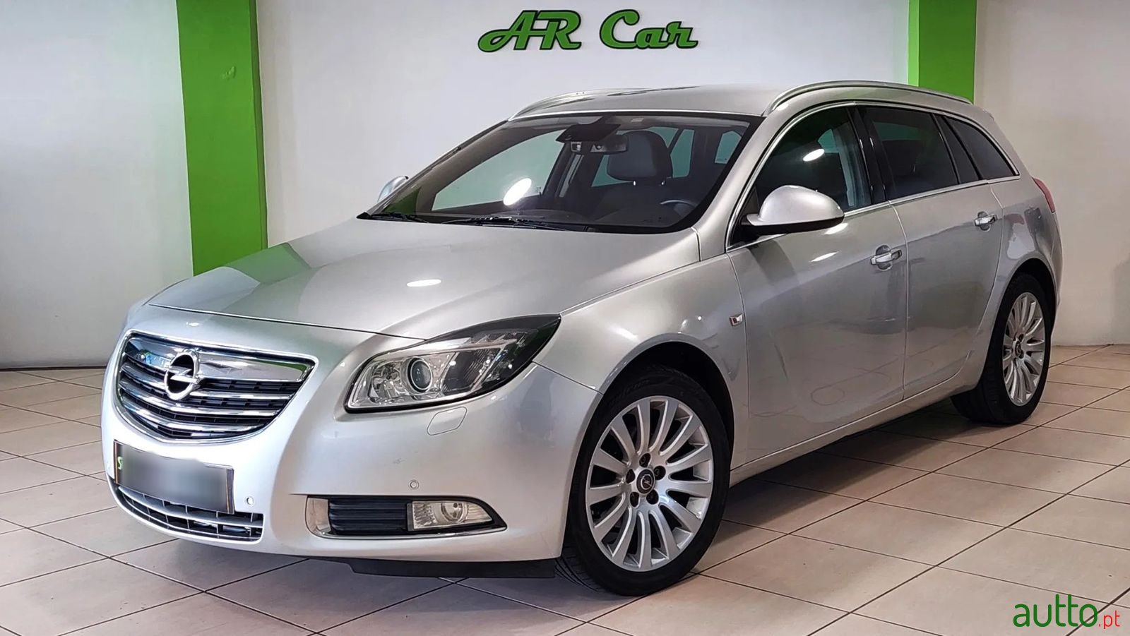 2010' Opel Insignia Sports Tourer photo #1