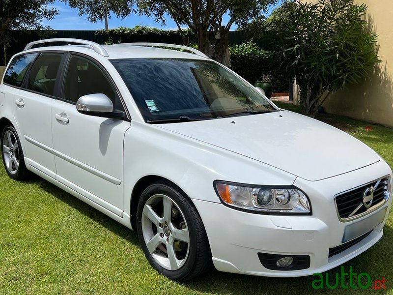 2012' Volvo V50 photo #2