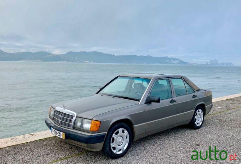 1992' Mercedes-Benz 190 2.0 photo #3