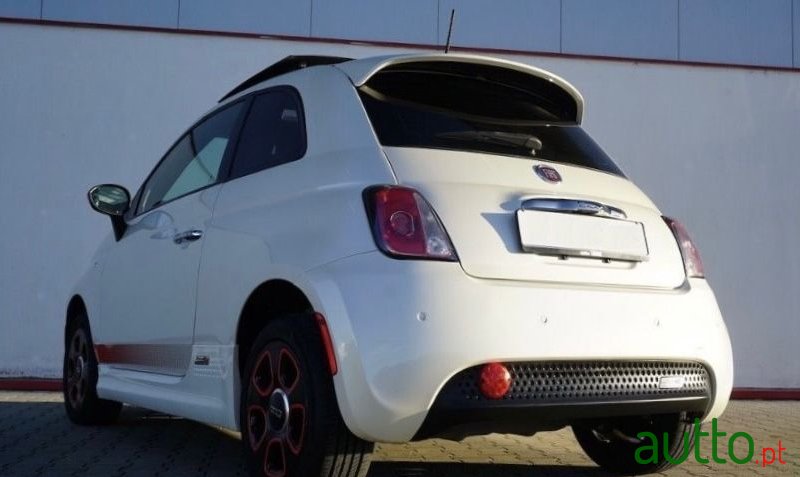 2016' Fiat 500E photo #4