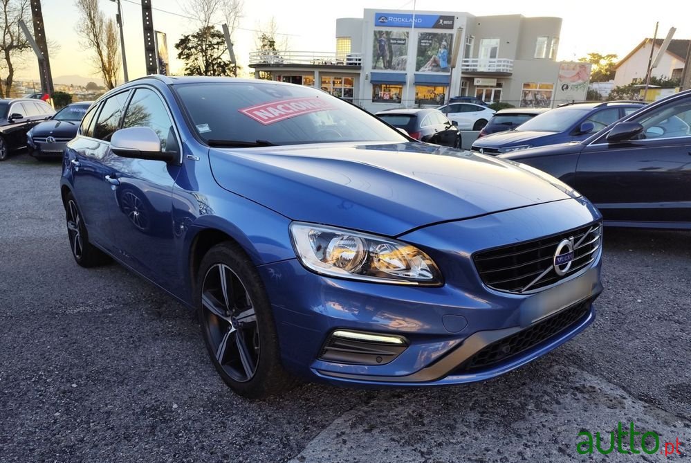 2017' Volvo V60 photo #2