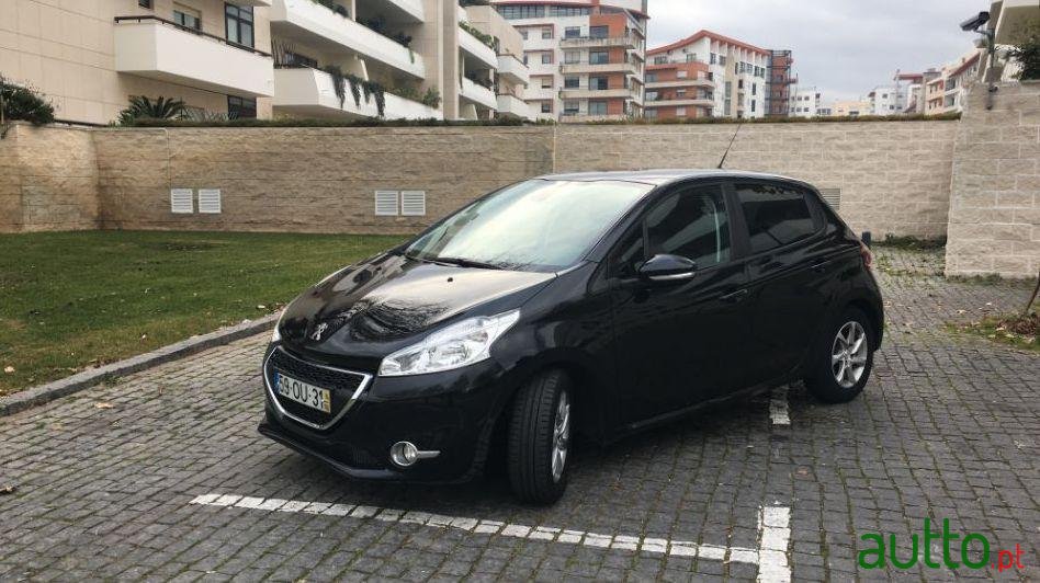 2014' Peugeot 208 photo #3
