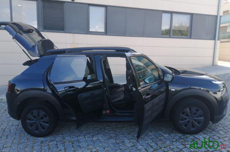 2015' Citroen C4 Cactus photo #2