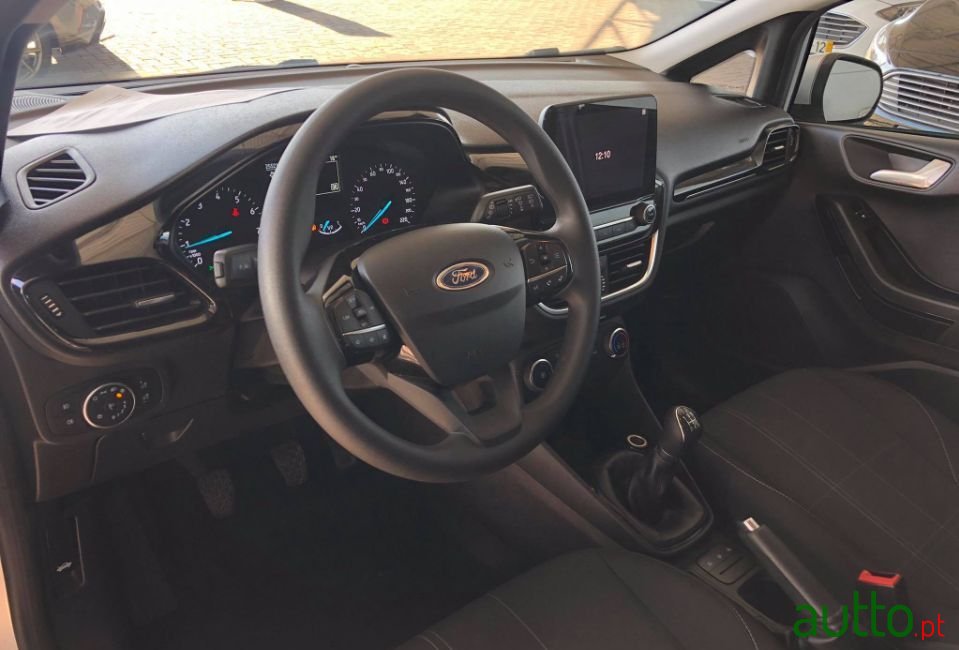 2019' Ford Fiesta photo #5