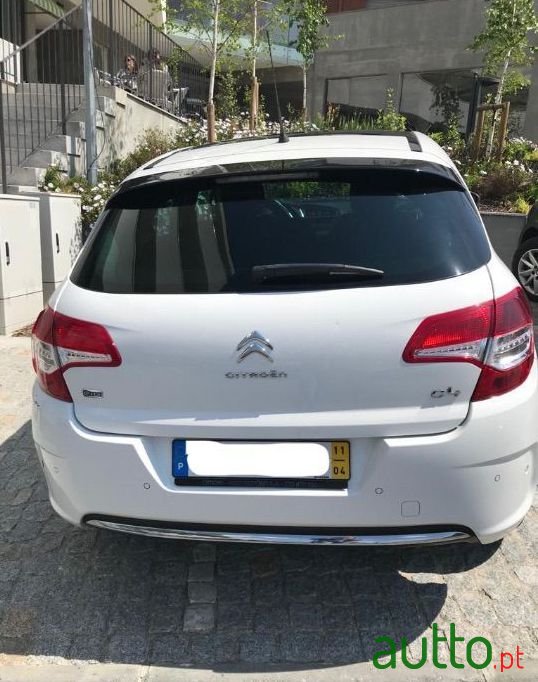 2011' Citroen C4 photo #5