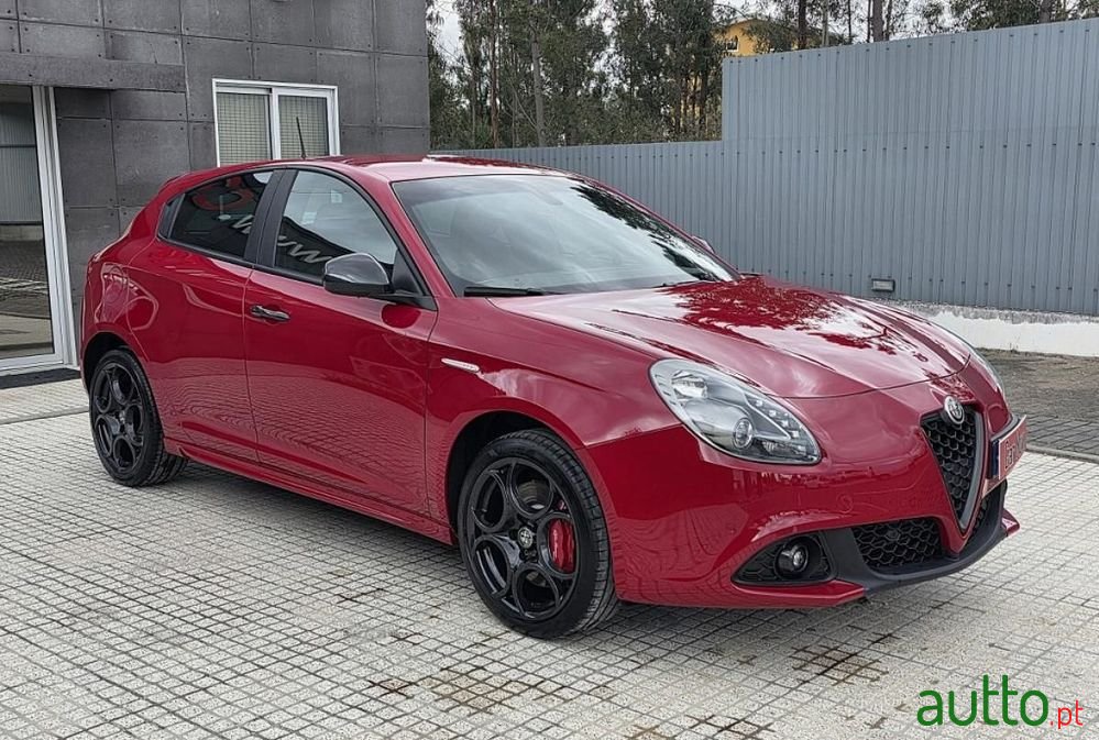 2020' Alfa Romeo Giulietta photo #5