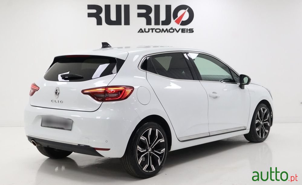 2023' Renault Clio photo #2