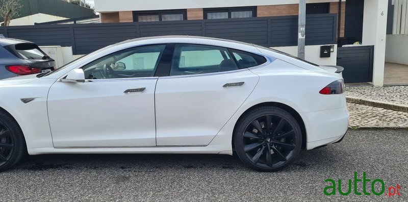 2014' Tesla Model S 85 Perfomance photo #2